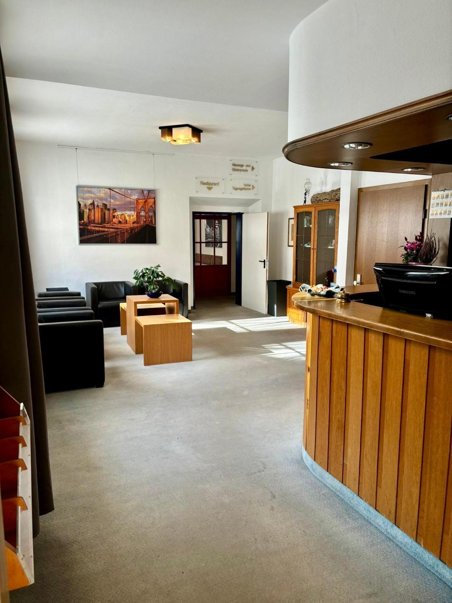 Adamidis Hotel Altenmedingen Экстерьер фото