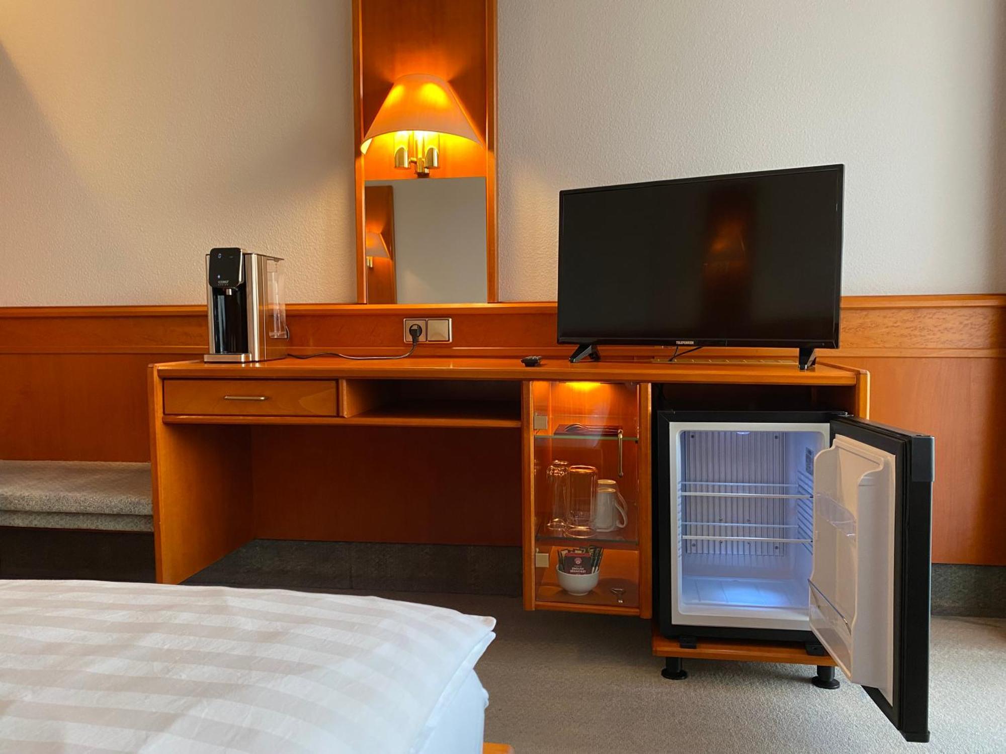 Adamidis Hotel Altenmedingen Экстерьер фото