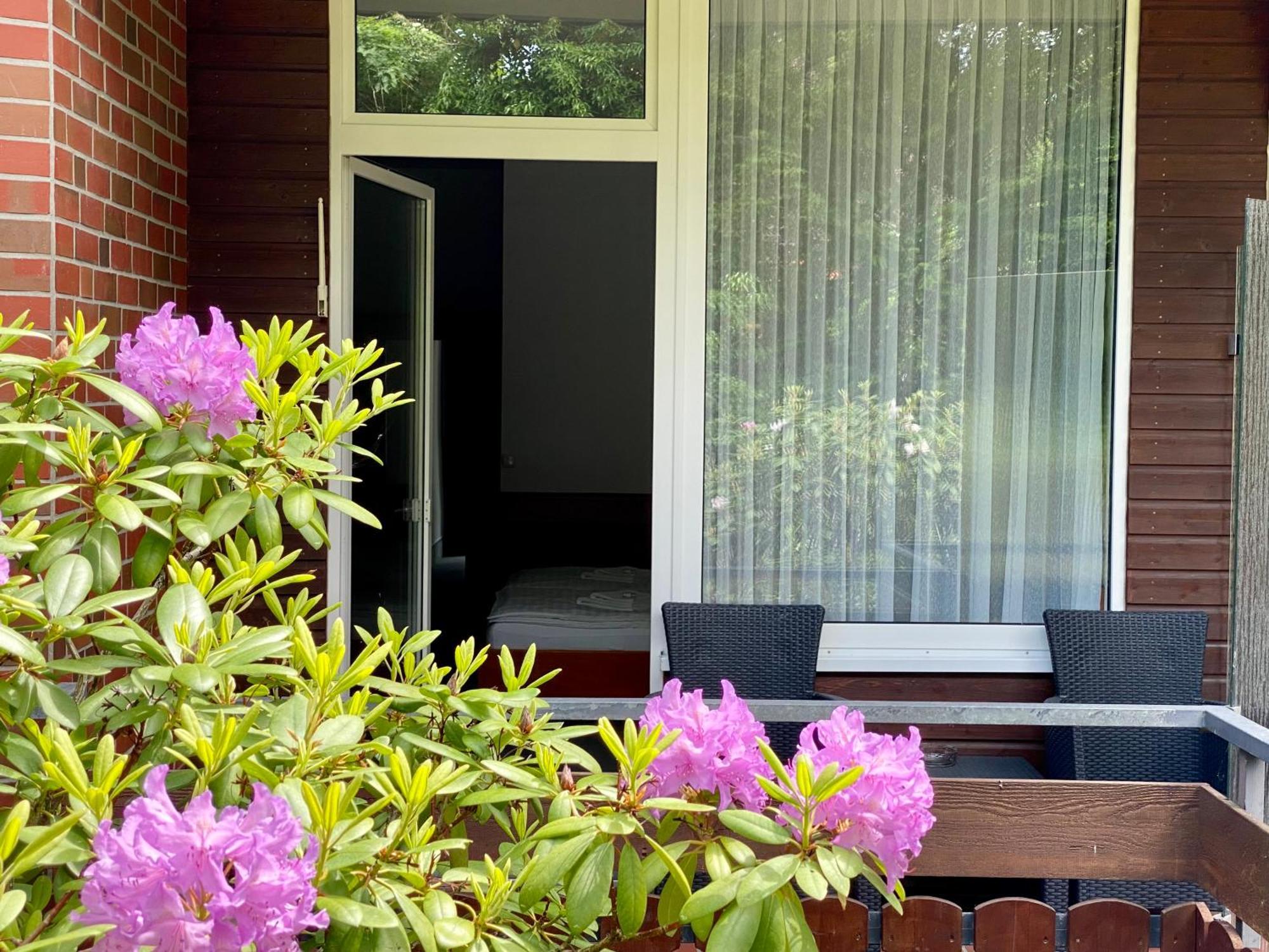 Adamidis Hotel Altenmedingen Экстерьер фото