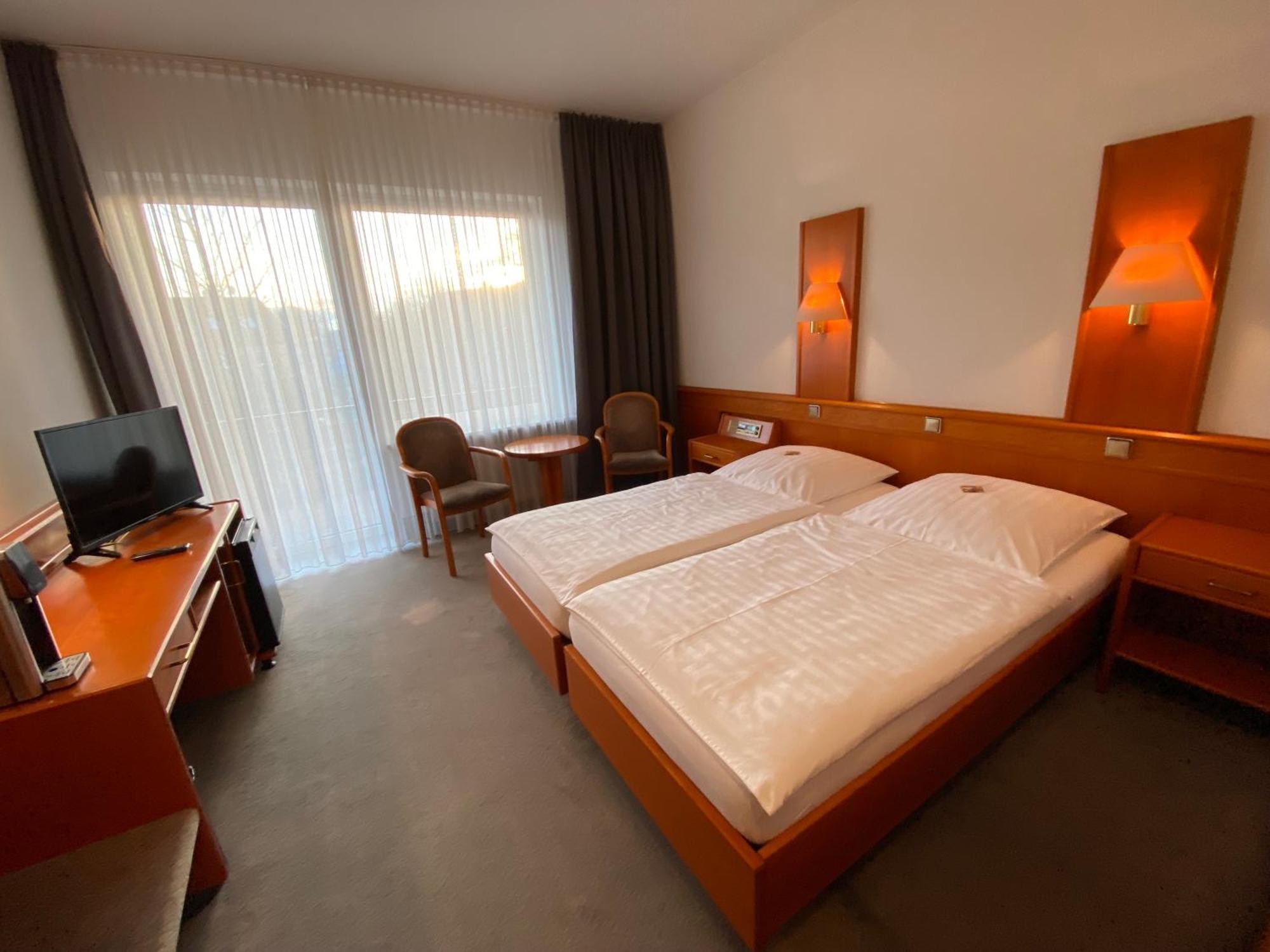 Adamidis Hotel Altenmedingen Экстерьер фото