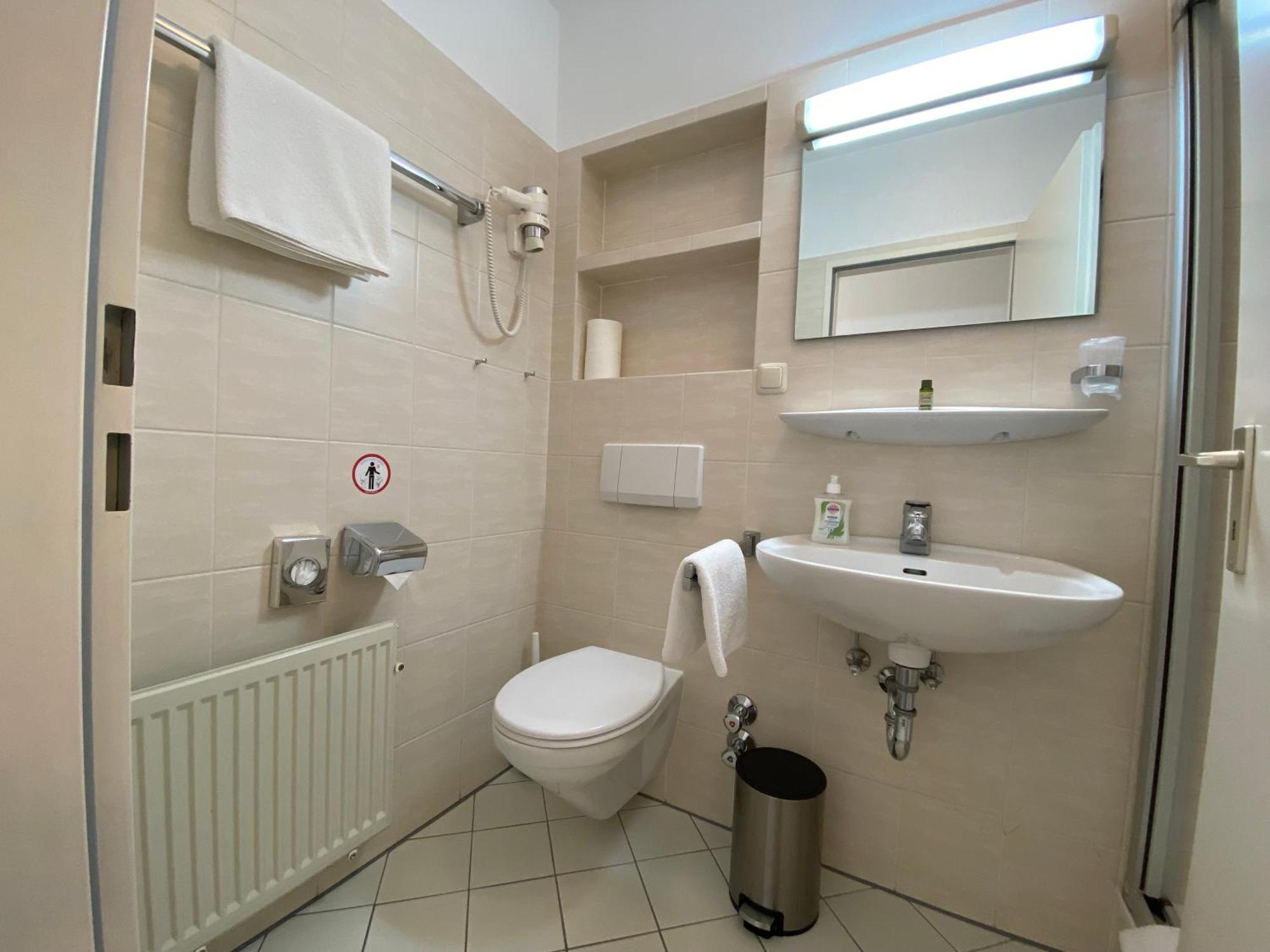Adamidis Hotel Altenmedingen Экстерьер фото